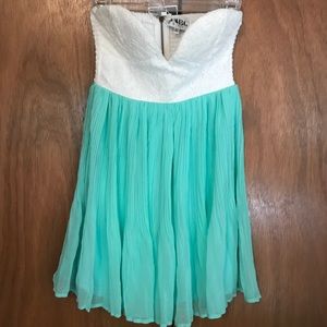 NWT Sabo Skirt teal/white strapless dress. Size 10